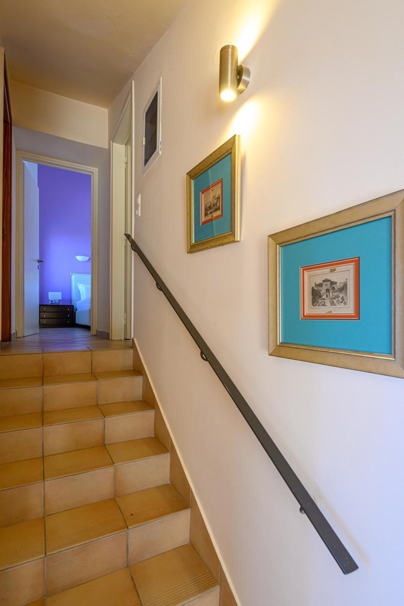 Mani Tower Villa Akrogiali エクステリア 写真
