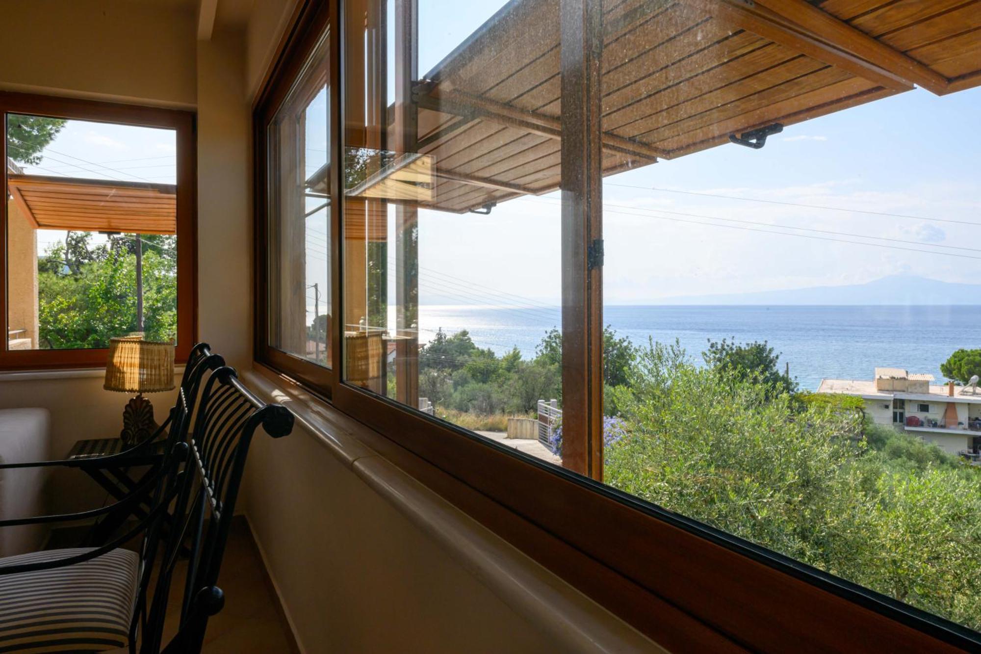 Mani Tower Villa Akrogiali エクステリア 写真